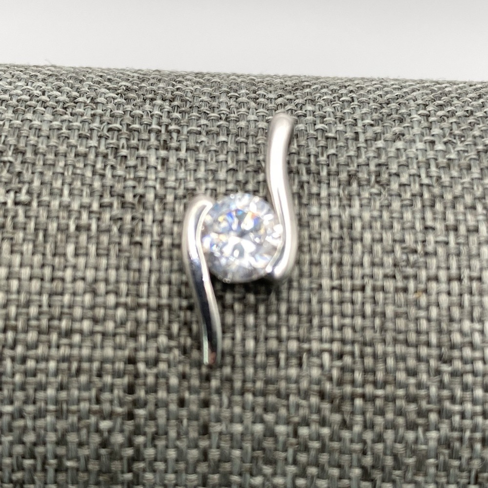 MJI 925 Sterling Silver Pendant Vintage Cubic Zirconia Silver Tone 3/4"